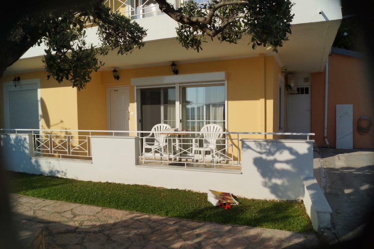 Τhe Sunny Apartments Igumenica Exteriér fotografie