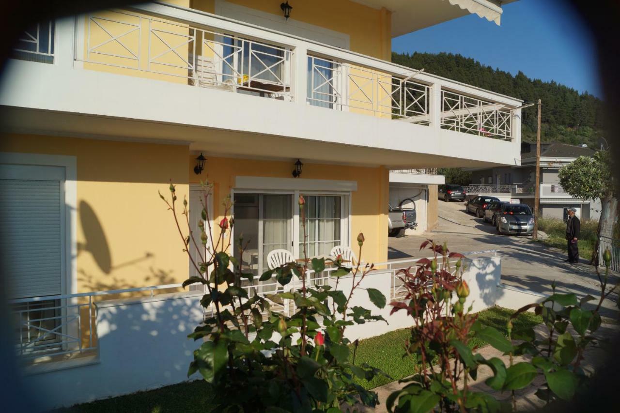 Τhe Sunny Apartments Igumenica Exteriér fotografie