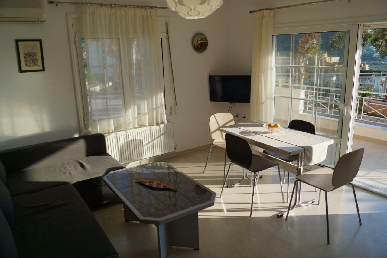 Τhe Sunny Apartments Igumenica Exteriér fotografie